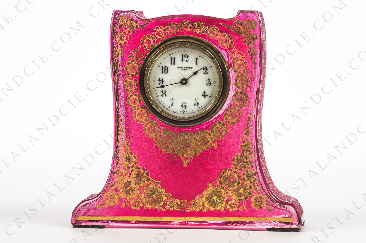 Clock in pink crystal by Saint-Louis with an engraved Art Nouveau pattern on all the surface photo-1