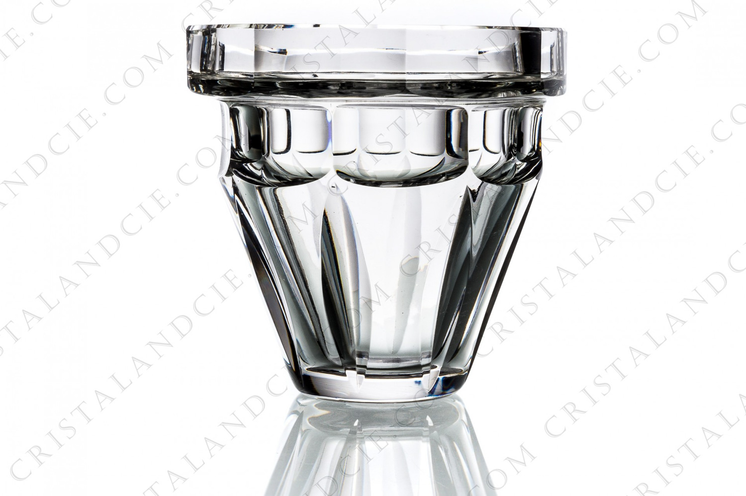 Vase à pans coupés en cristal taillé de Baccarat photo-1