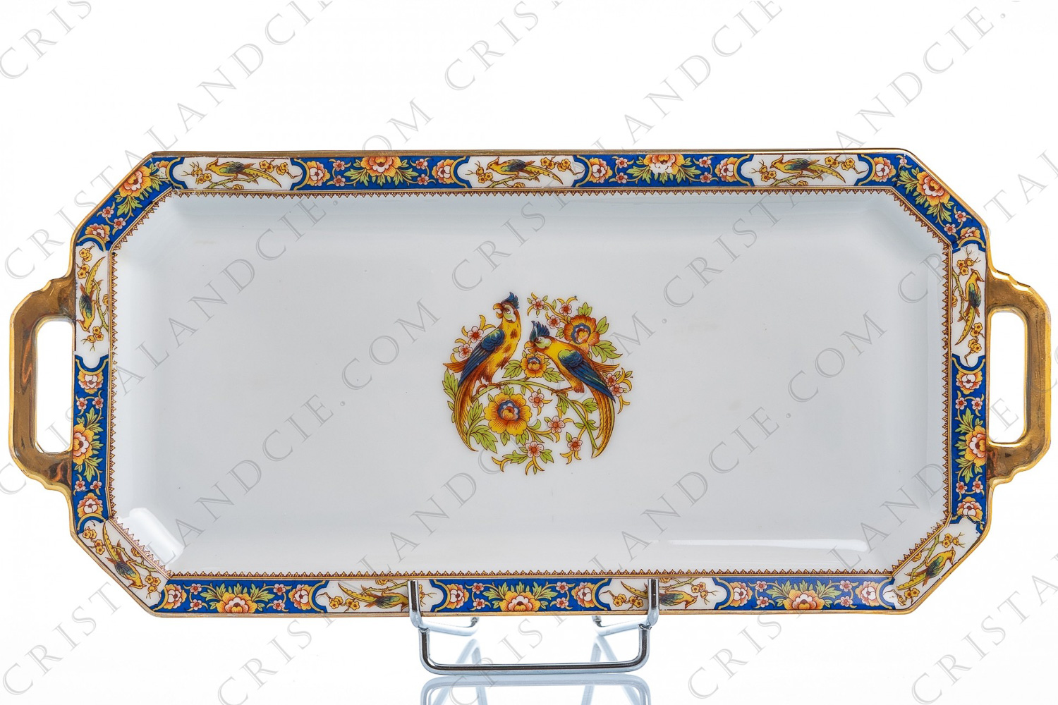 Plat à cake en porcelaine de Limoges orné d un couple de perroquets polychrome sur des branchages fleuris photo-1