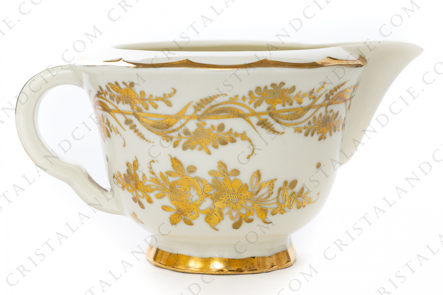 Pot à lait en porcelaine de Limoges de la maison Haviland orné de fleurs or peintes à la main photo-1