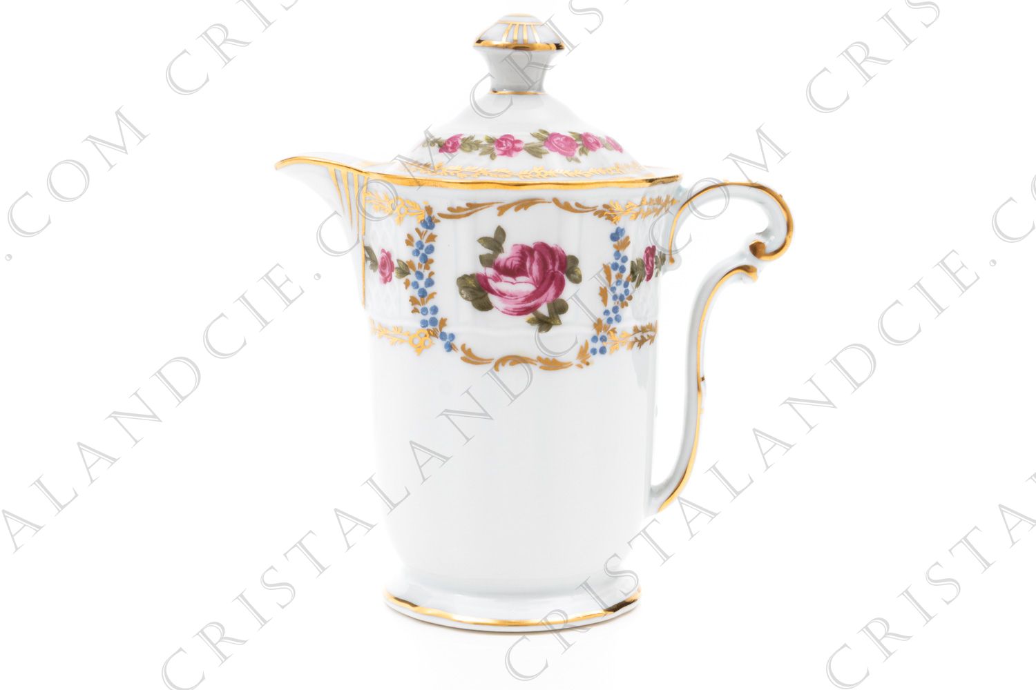 Creamer in Limoges china by Bernardaud pattern Roses de Limoges decorated with friezes of pink roses, with roses in medallion and gold friezes photo-1