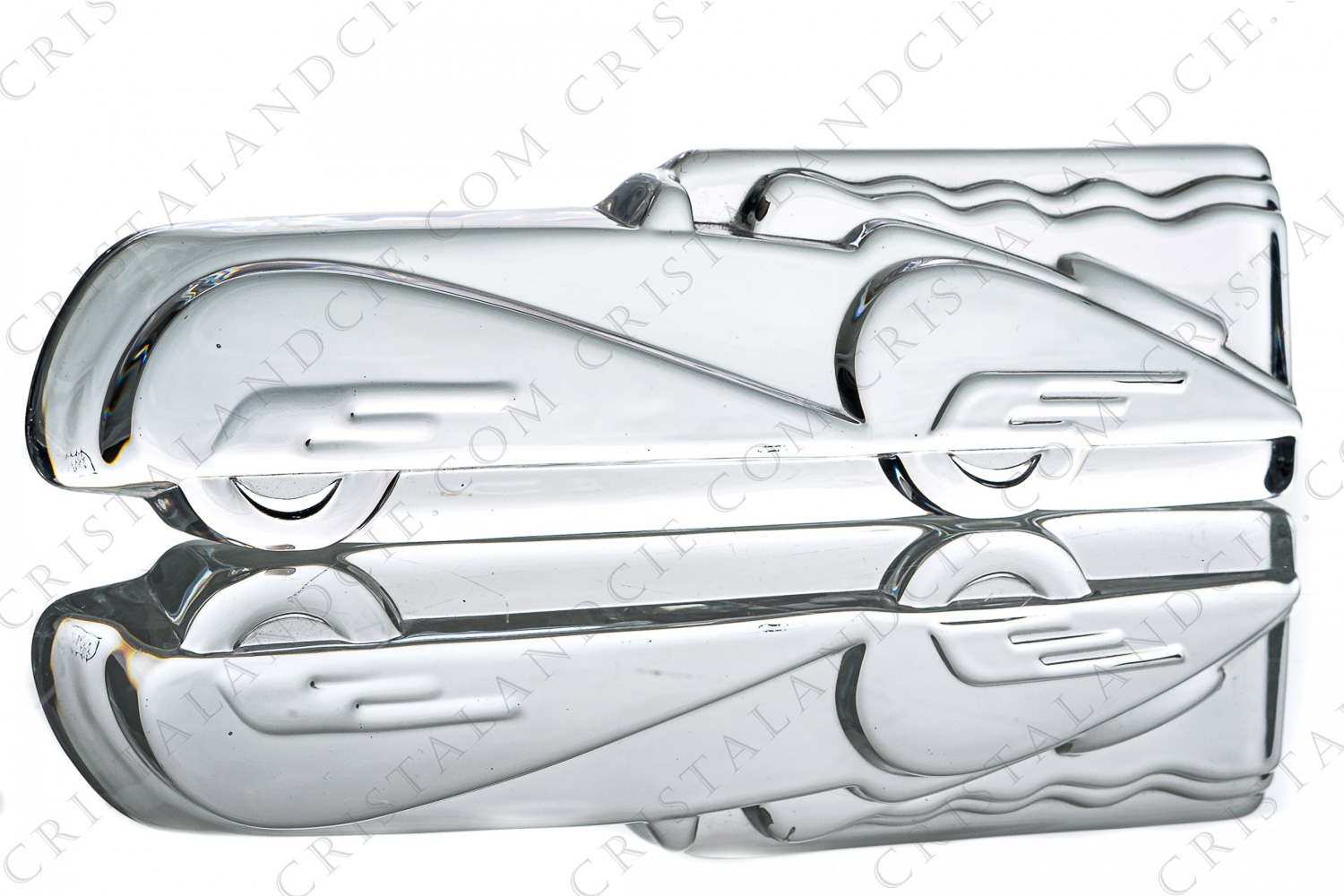 Paperweight in crystal by Daum pattern Deauville representing a low-relief car photo-1