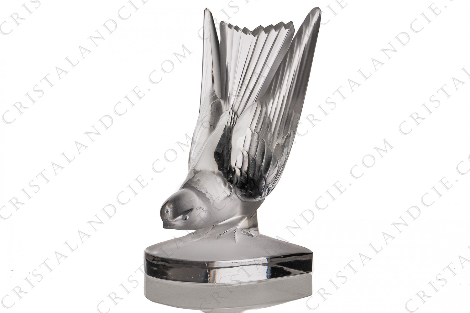 Paperweights in clear crystal by Lalique pattern Hirondelle, representing a skylark on a pedestal in frosted crystal photo-1