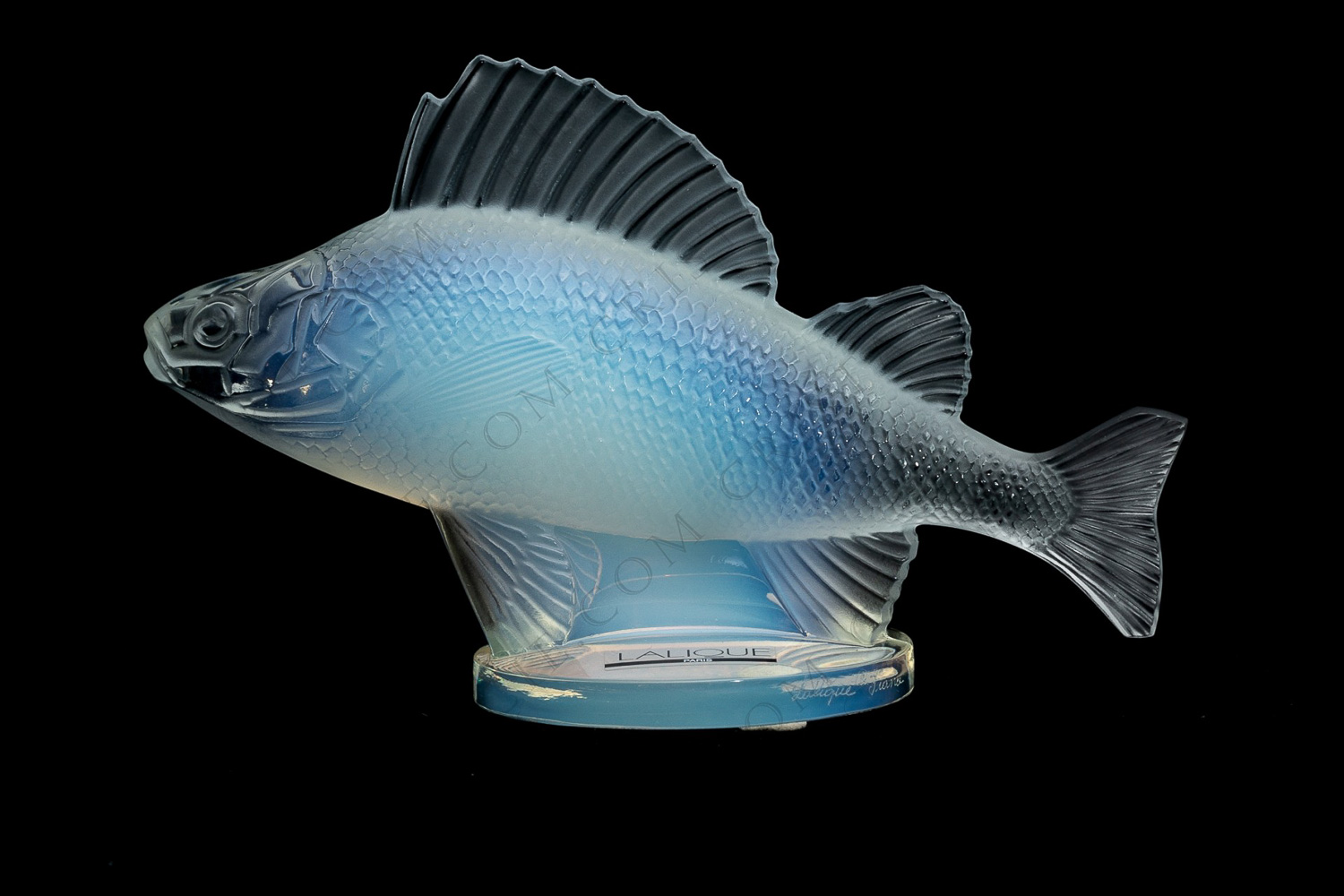 Paperweights in opalescent crystal by Lalique pattern Perche photo-1