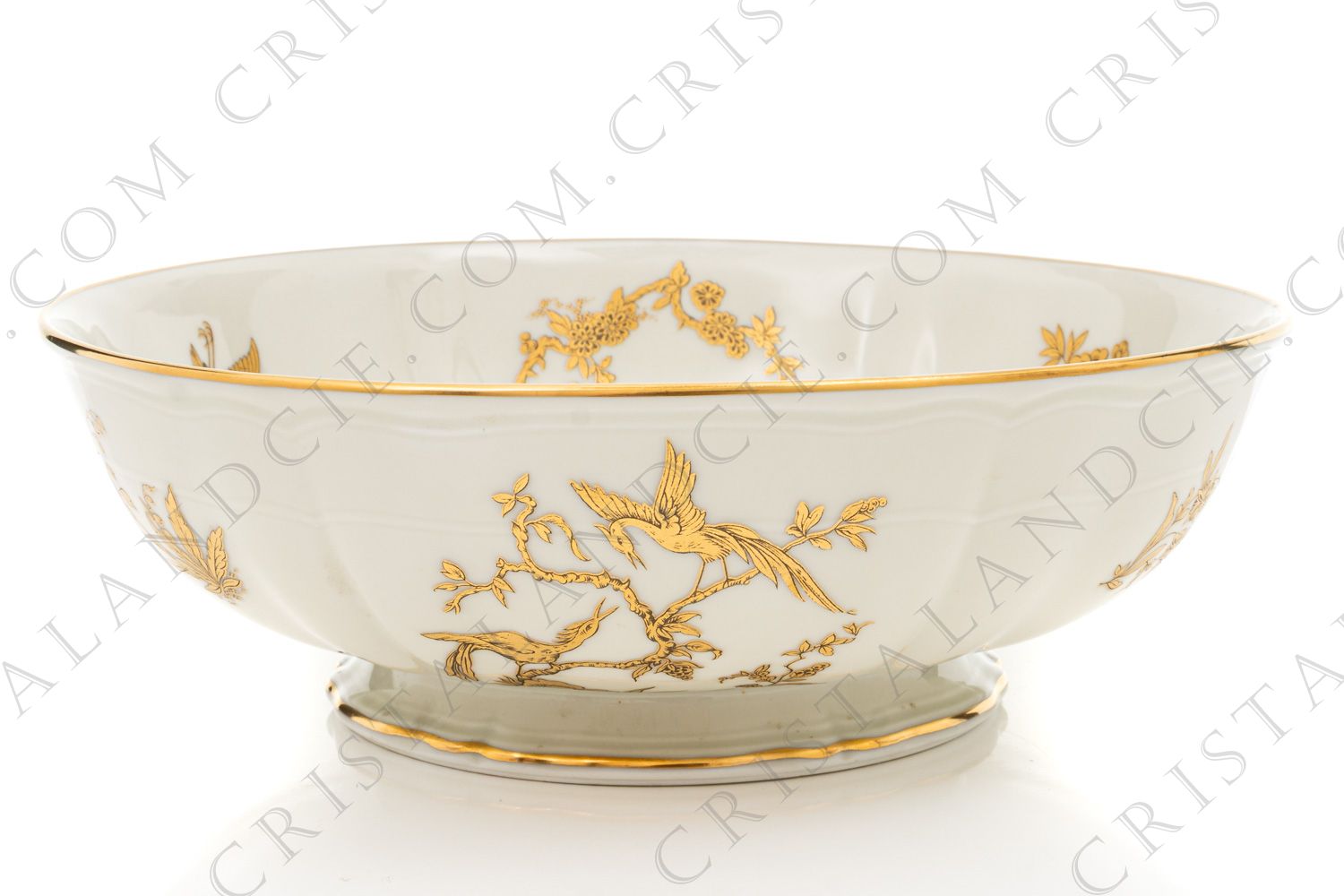 Saladier en porcelaine de Limoges de la maison Bernardaud modèle Reine Elisabeth orné d oiseaux de paradis et de branchages or photo-1