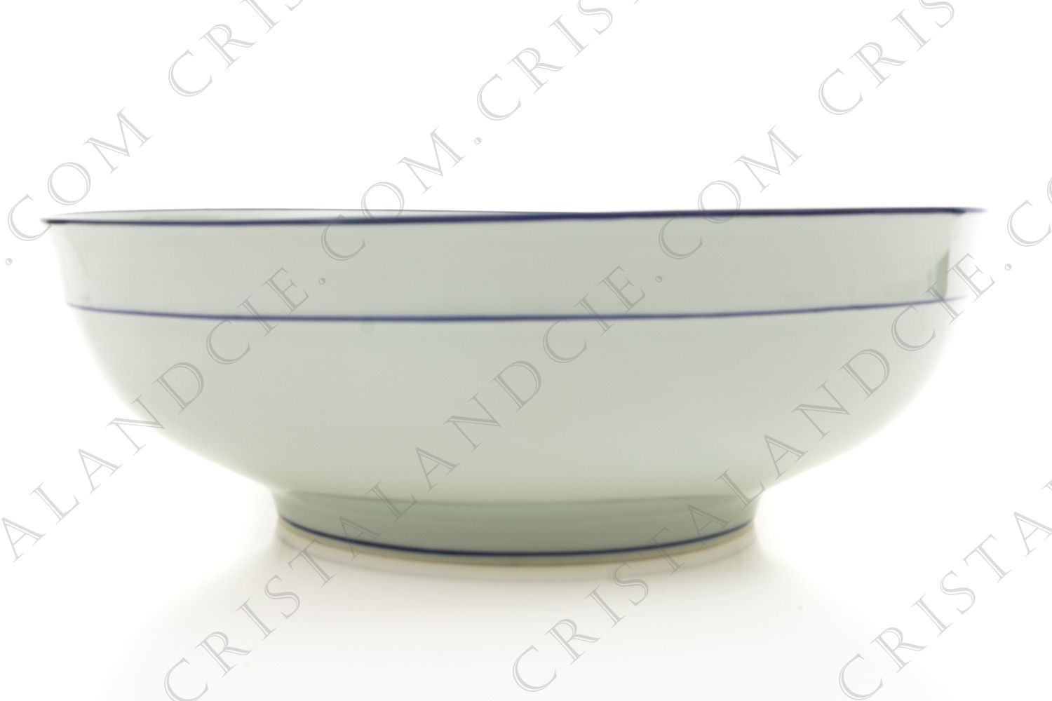 Saladier en porcelaine de Limoges de la maison Haviland et Parlon modèle Shangaï bleu orient orné de fleurs en camaïeu de bleus photo-1