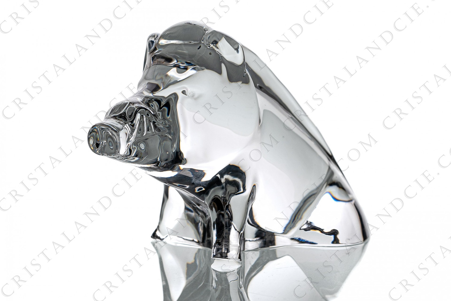 Sanglier en cristal de Baccarat représentant un sanglier assis photo-1