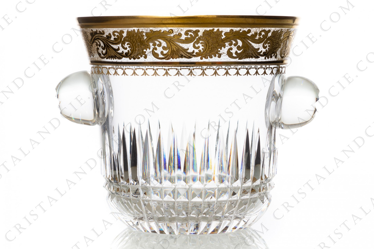 Ice bucket in crystal by Saint-Louis with an important cut pattern and an incised frieze with gols inlays photo-1