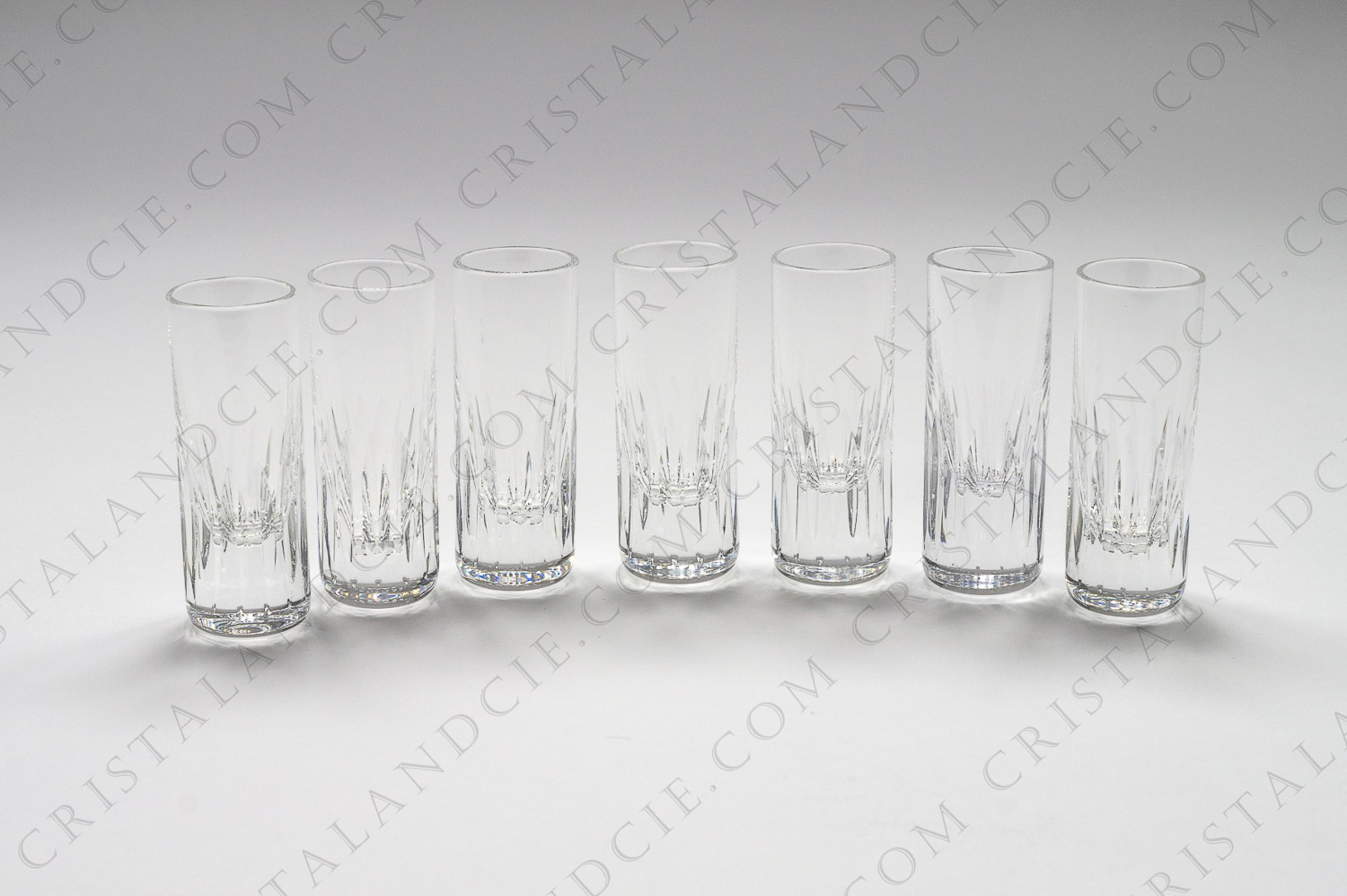 Set of seven shots in crystal by Saint-Louis pattern Deauville with carved palmettes photo-1