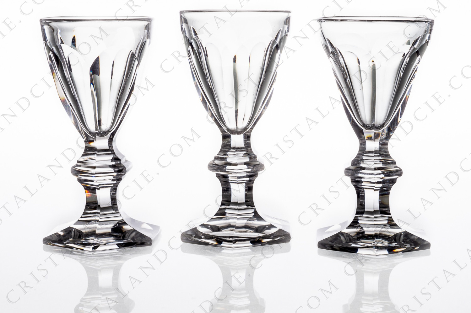 Set of three cordial glasses n°6 in crystal by Baccarat pattern Harcourt decorated with flatcut photo-1