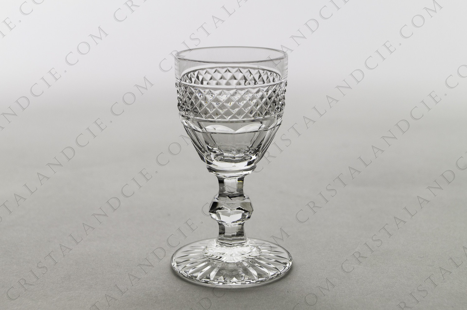 Verre à liqueur en cristal de Saint-Louis modèle Trianon photo-1