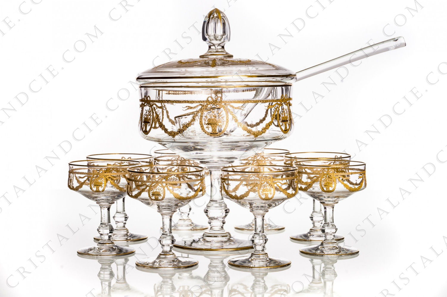 Fruits set in crystal by Saint-Louis pattern Sapho decorated with bouquet and daisy chains engaved with rock crystal and enhanced with gold photo-1