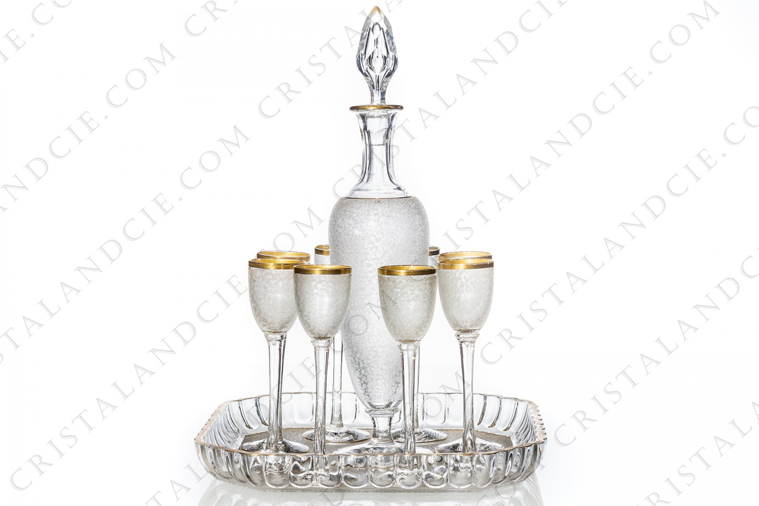Service à liqueur en cristal de Saint-Louis présentant un décor gravé à l acide et des filets or photo-1