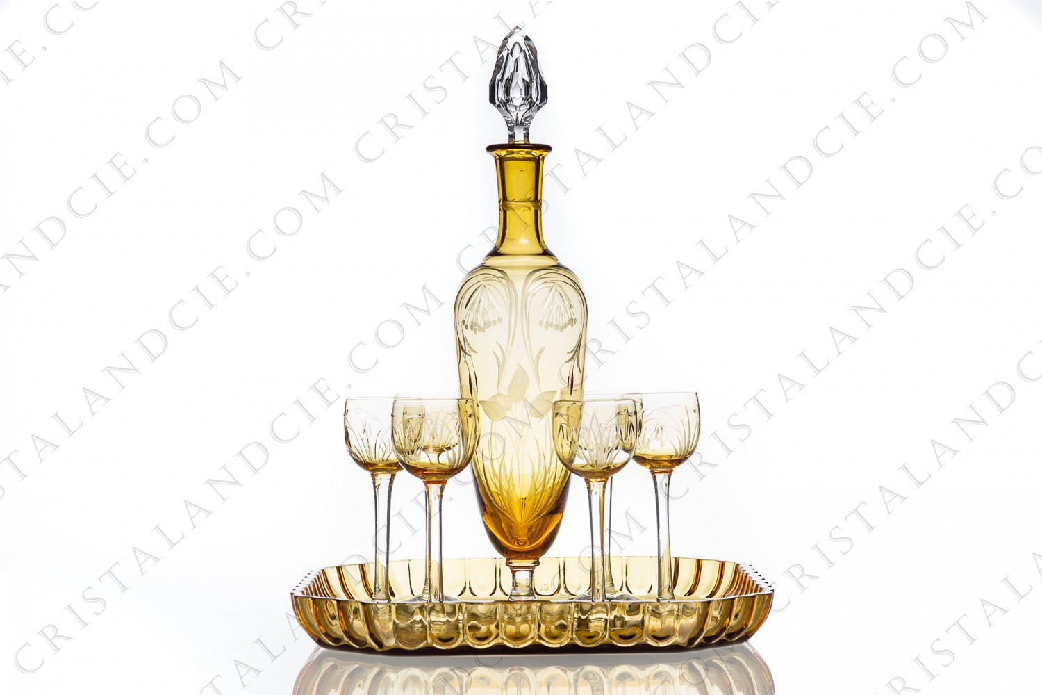 Service à liqueur en cristal jaune de Saint-Louis à décor de fleurs gravé photo-1