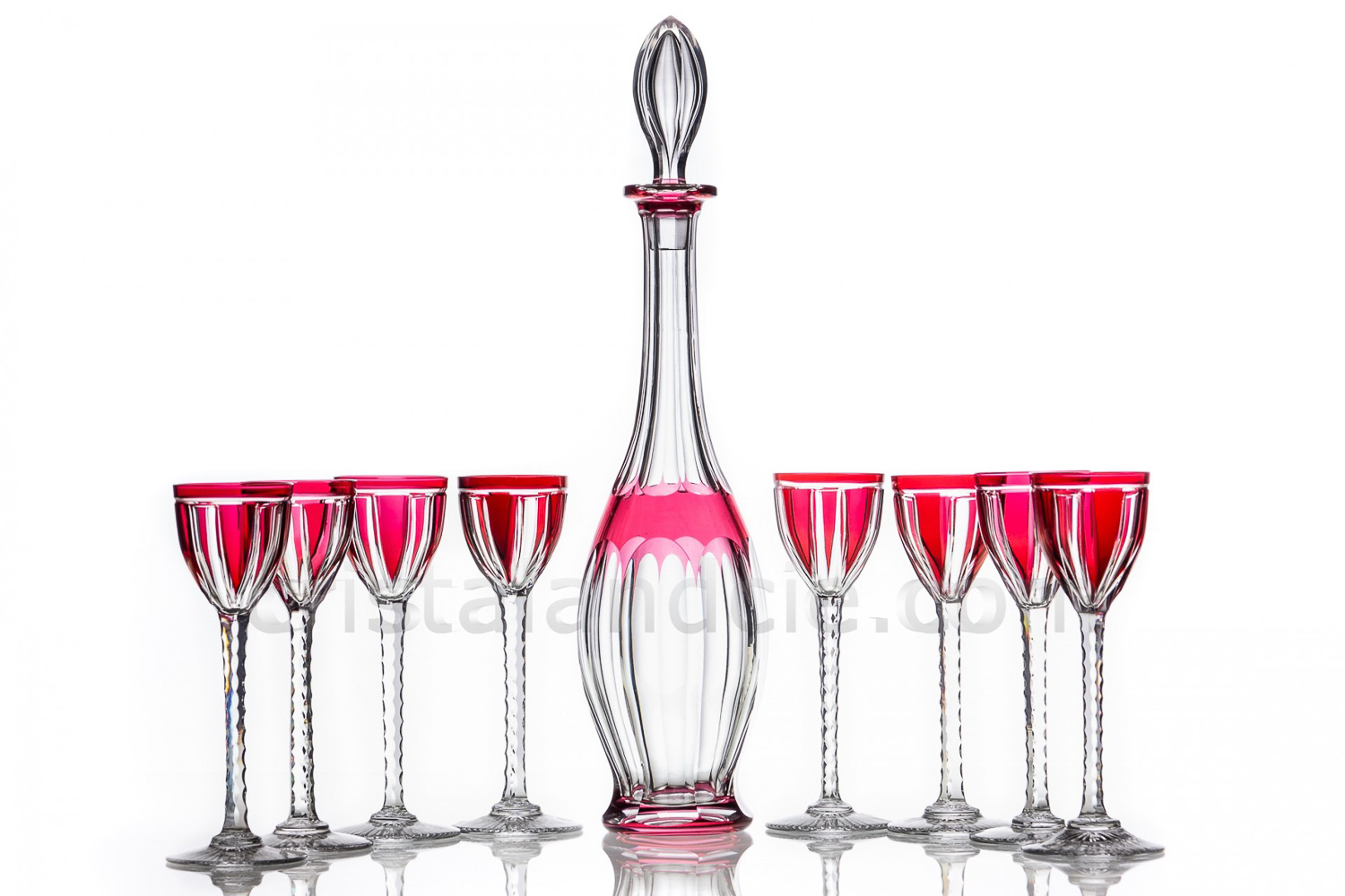 Service à liqueur en cristal doubles couches rouge de Saint-Louis à décor taillé photo-1