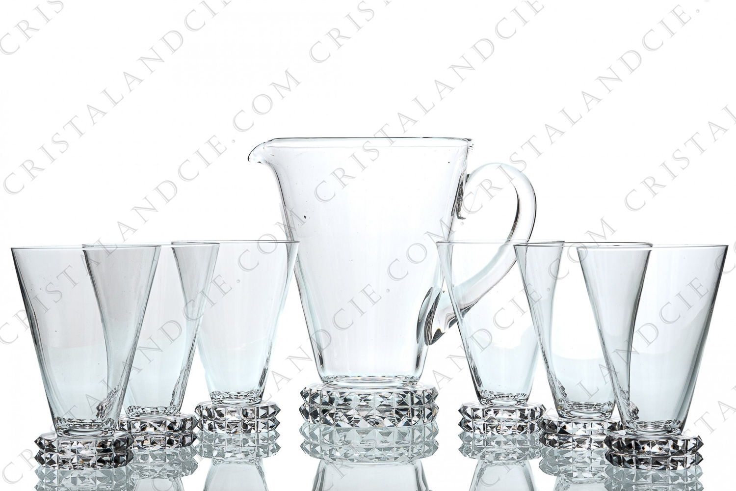 Orangeade set in crystal by Saint-Louis pattern Diamant, the foot is decorated with diamond tips photo-1