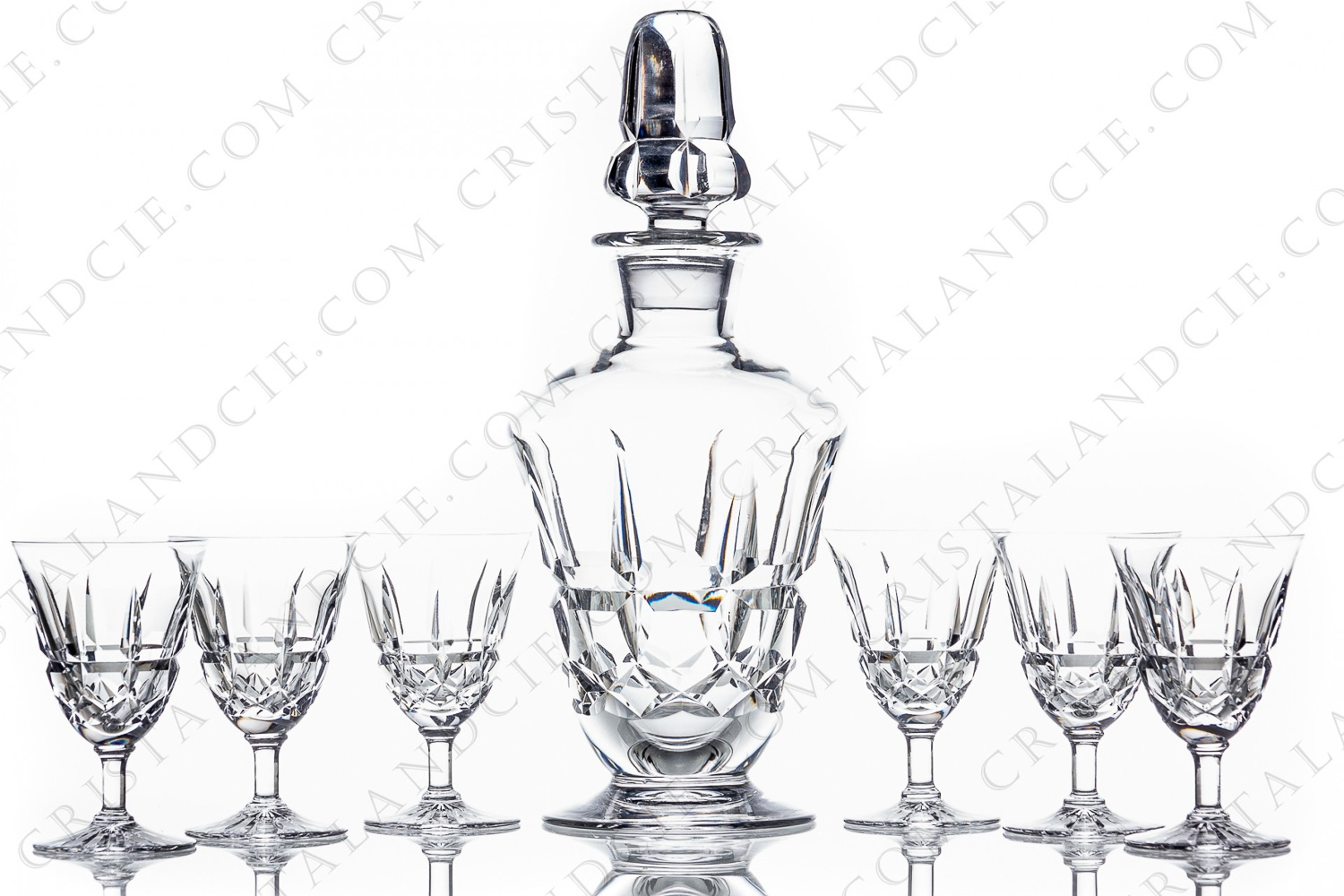 Service à Porto en cristal de Daum présentant un décor taillé photo-1