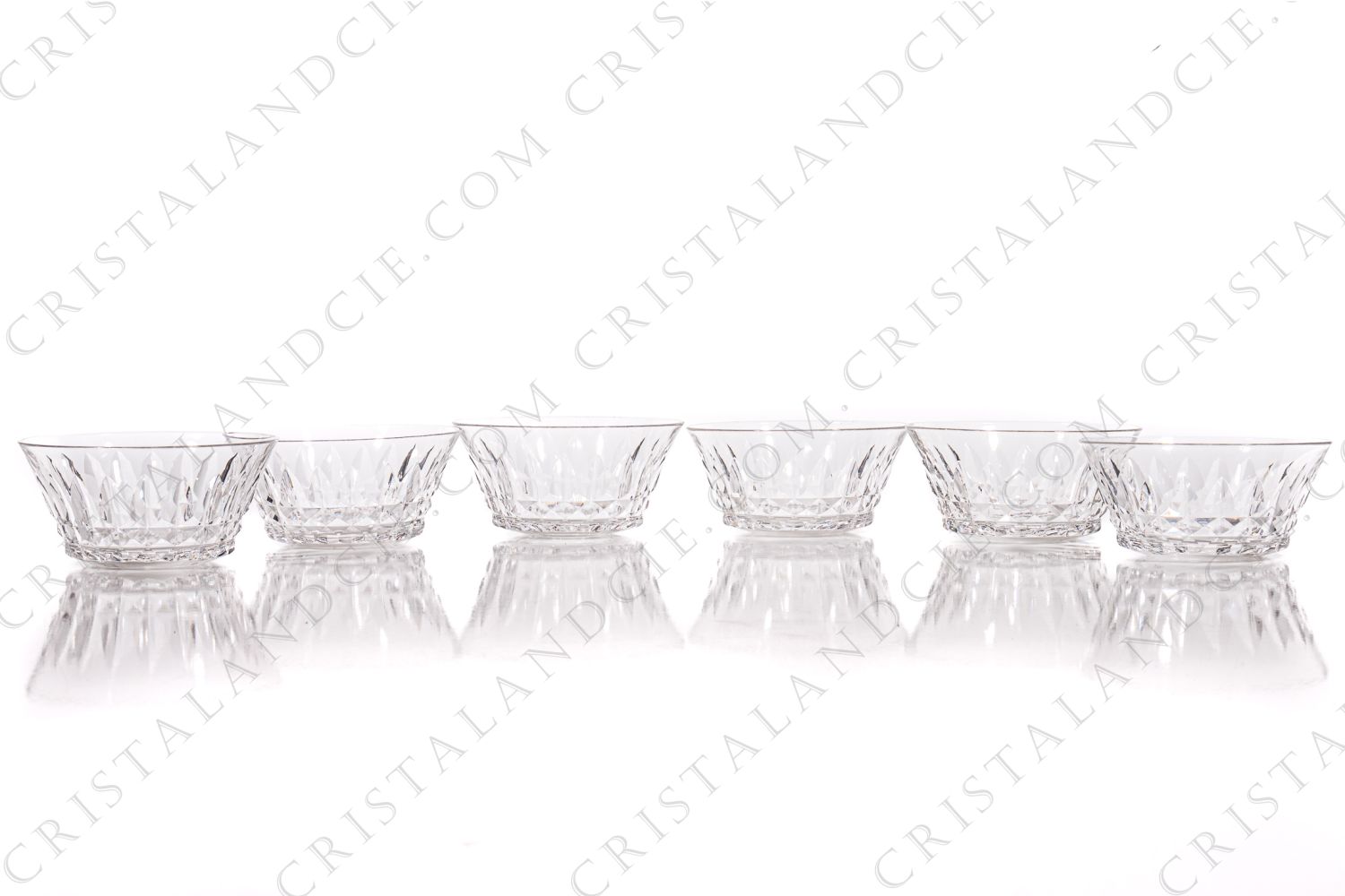 Série de six bols rince-doigts en cristal de Baccarat modèle Piccadilly à décor taillé photo-1