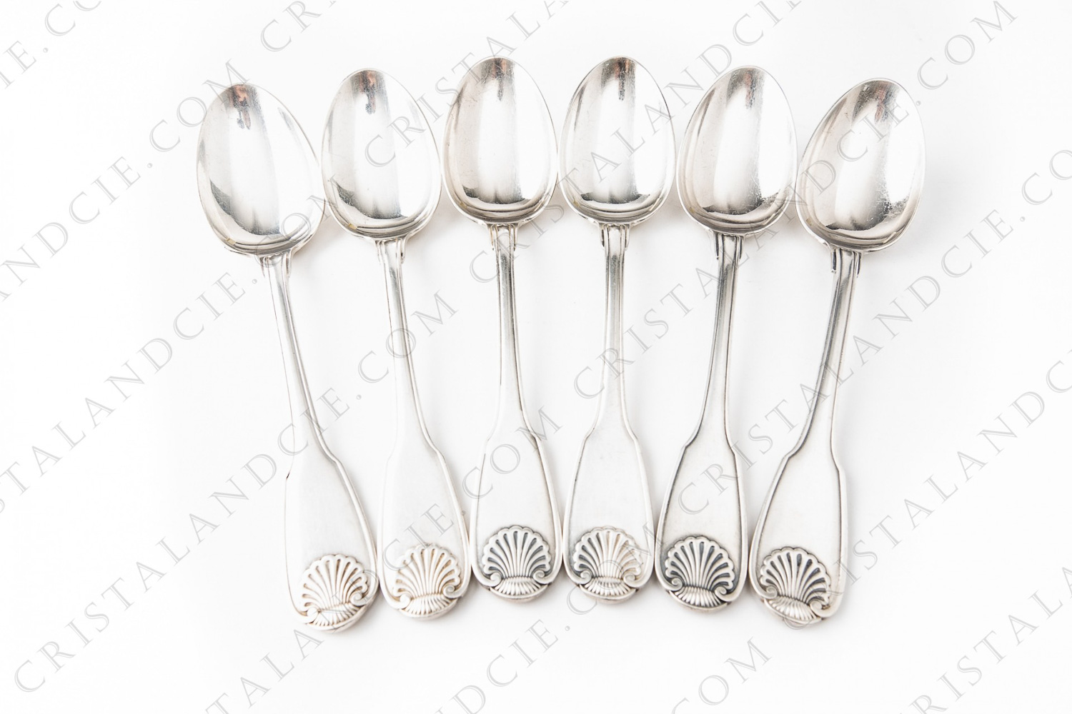 Série de six cuillères de table en métal argenté de la maison Christofle modèle Vendôme à décor de coquille photo-1