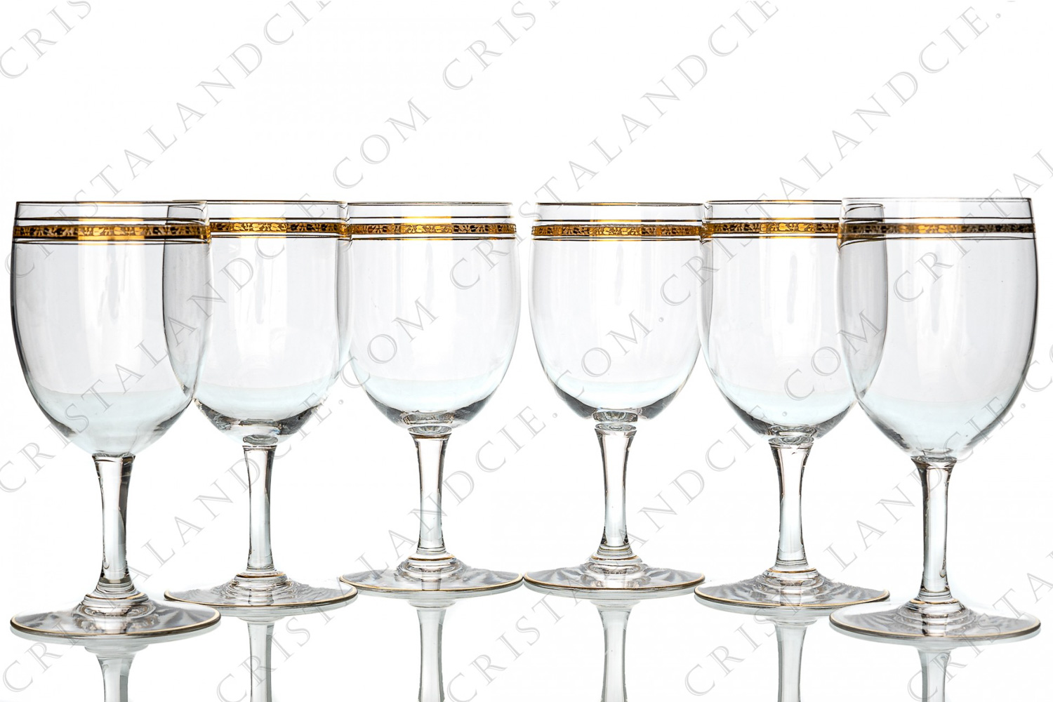 Série de six verres à eau n°2 en cristal de Baccarat forme oeuf ornés de filets or et d une frise de vigne vierge en incrustations or photo-1