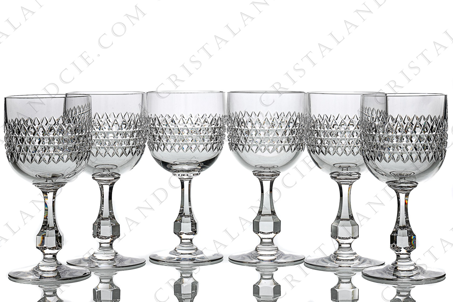 Set of six water glasses n°2 in crystal by Baccarat pattern Lucullus with an important cut pattern of diamonds photo-1
