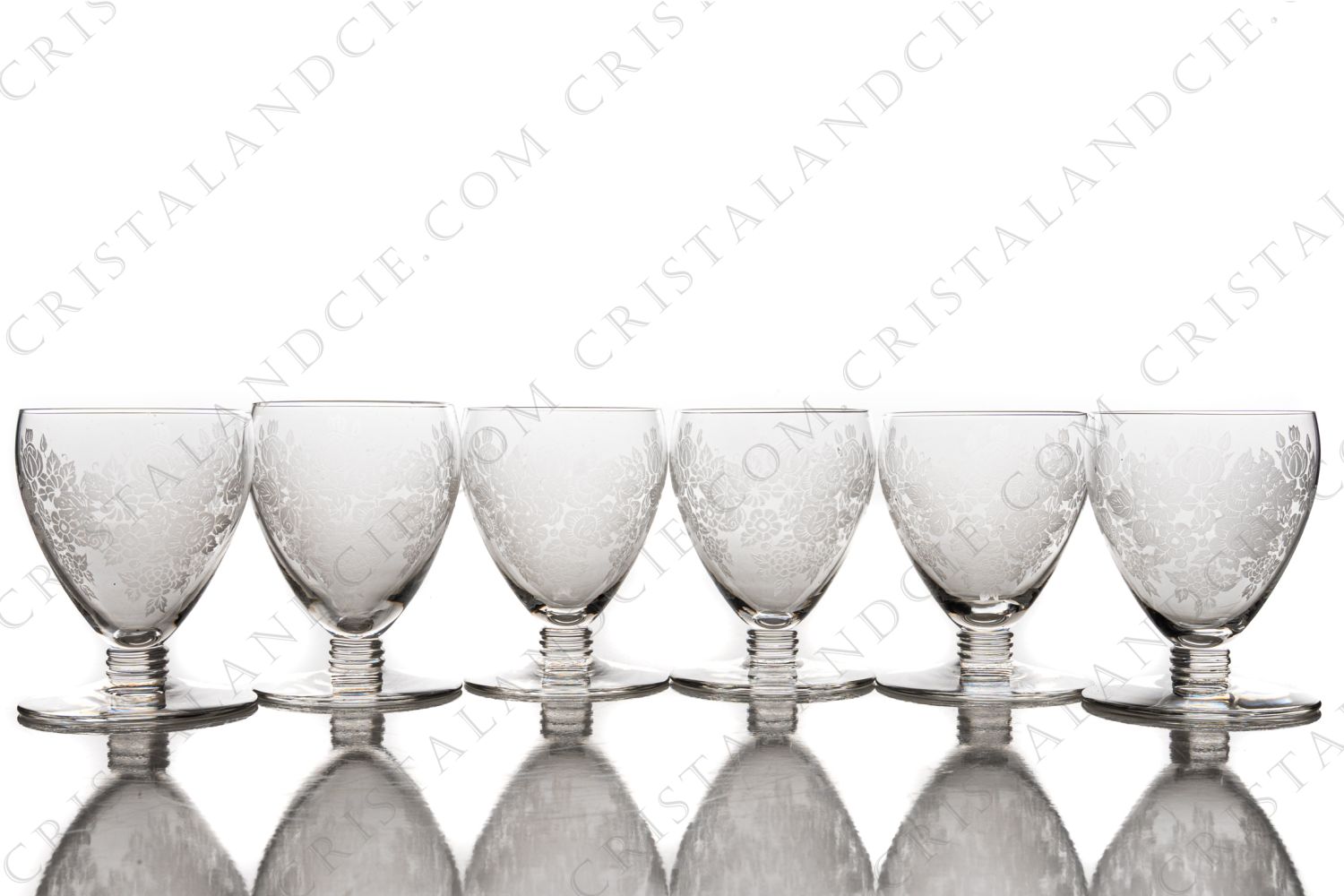 Set of six Sherry glasses n°5 in crystal by Baccarat decorated with engraved bouquets of flowers photo-1