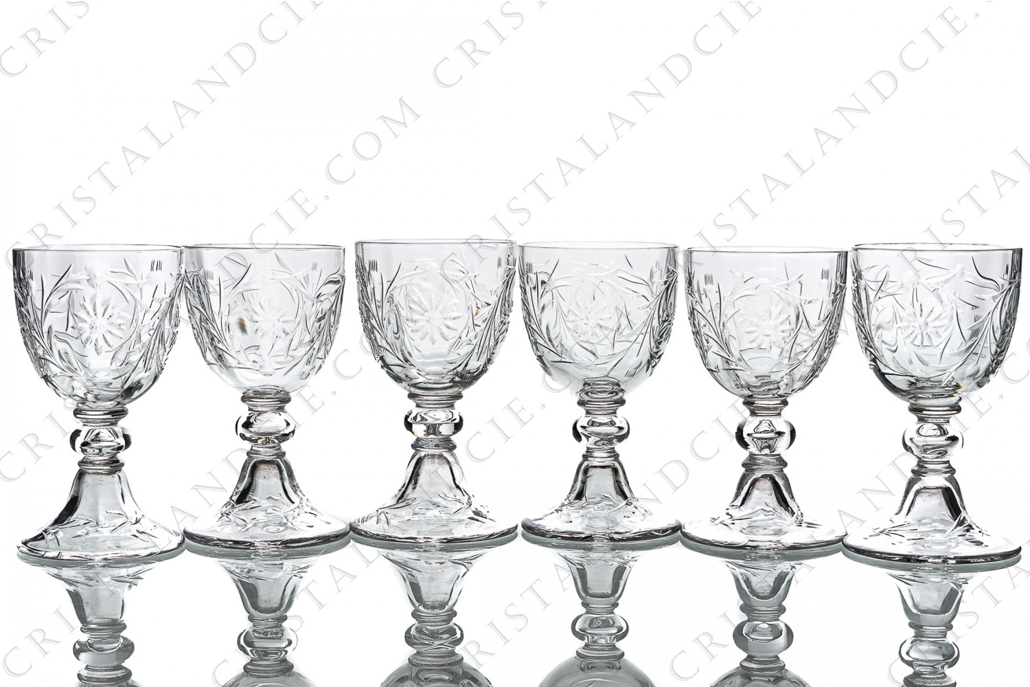 Set of six Sherry glasses n°5 in crystal by Baccarat shape 6185 cut 6295 with a cut pattern of flowers and arabesques photo-1