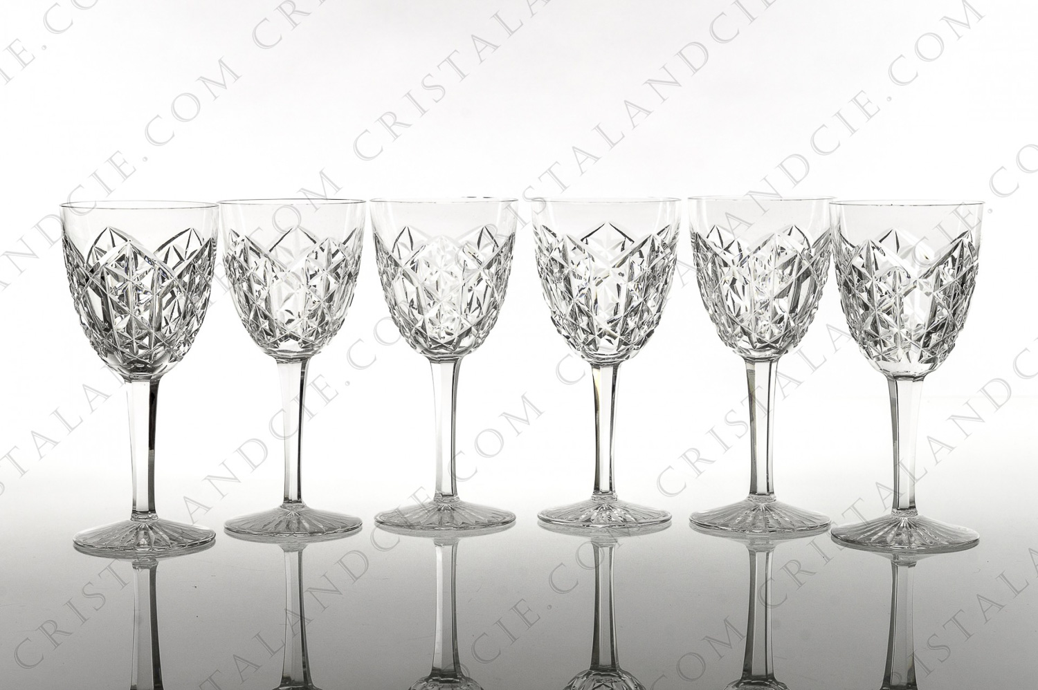 Six sherry glasses n°5 in crystal by Baccarat pattern Juigne with a cut pattern on the parison and the foot photo-1