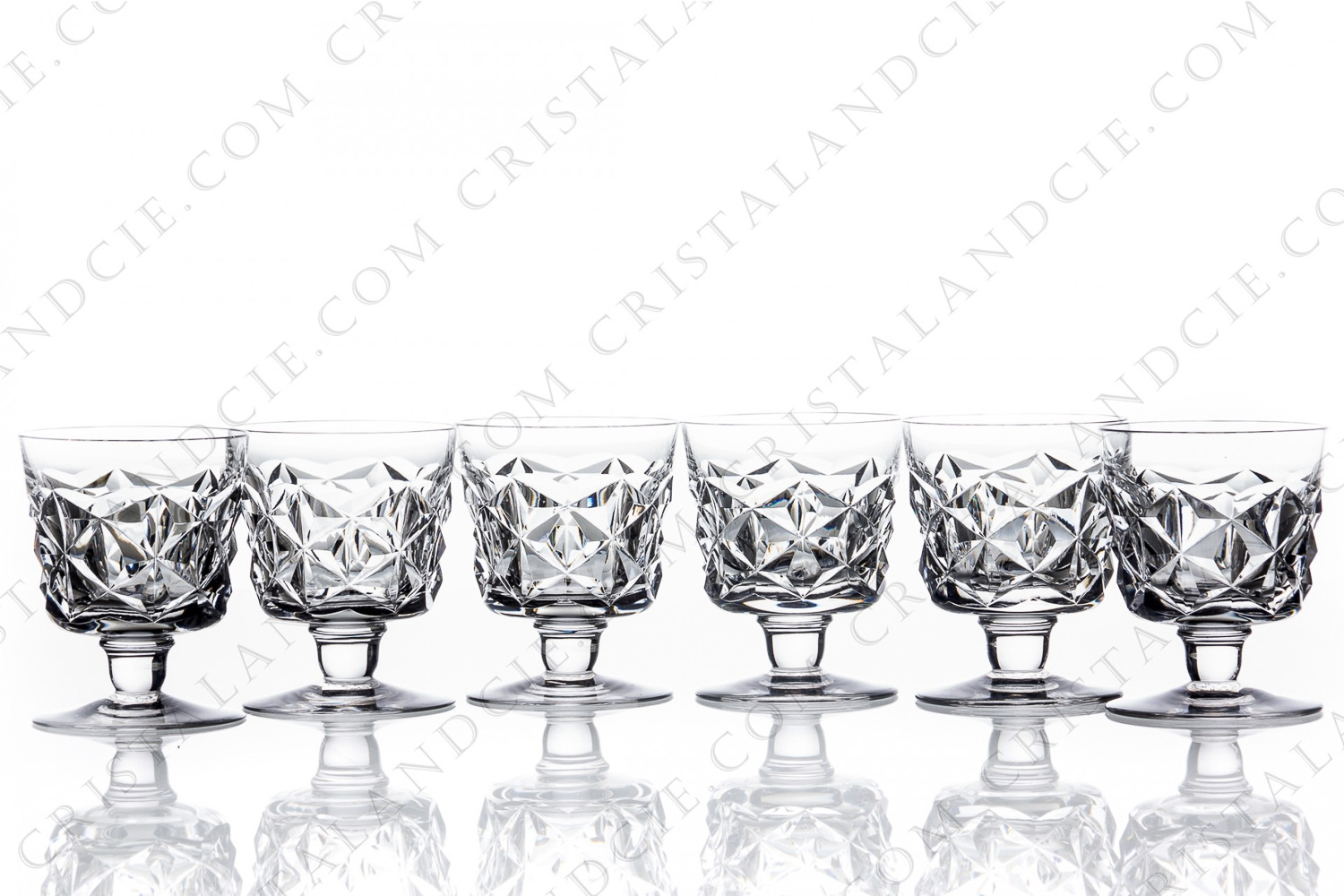 Set of six Sherry glasses n°5 in crystal by Baccarat pattern Muret with an important cut pattern photo-1