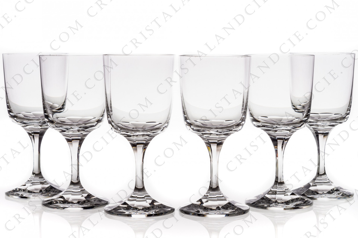 Série de six verres à vin n°3 en cristal de Lalique modèle Chenonceaux dont le pied est orné de côtes plates photo-1