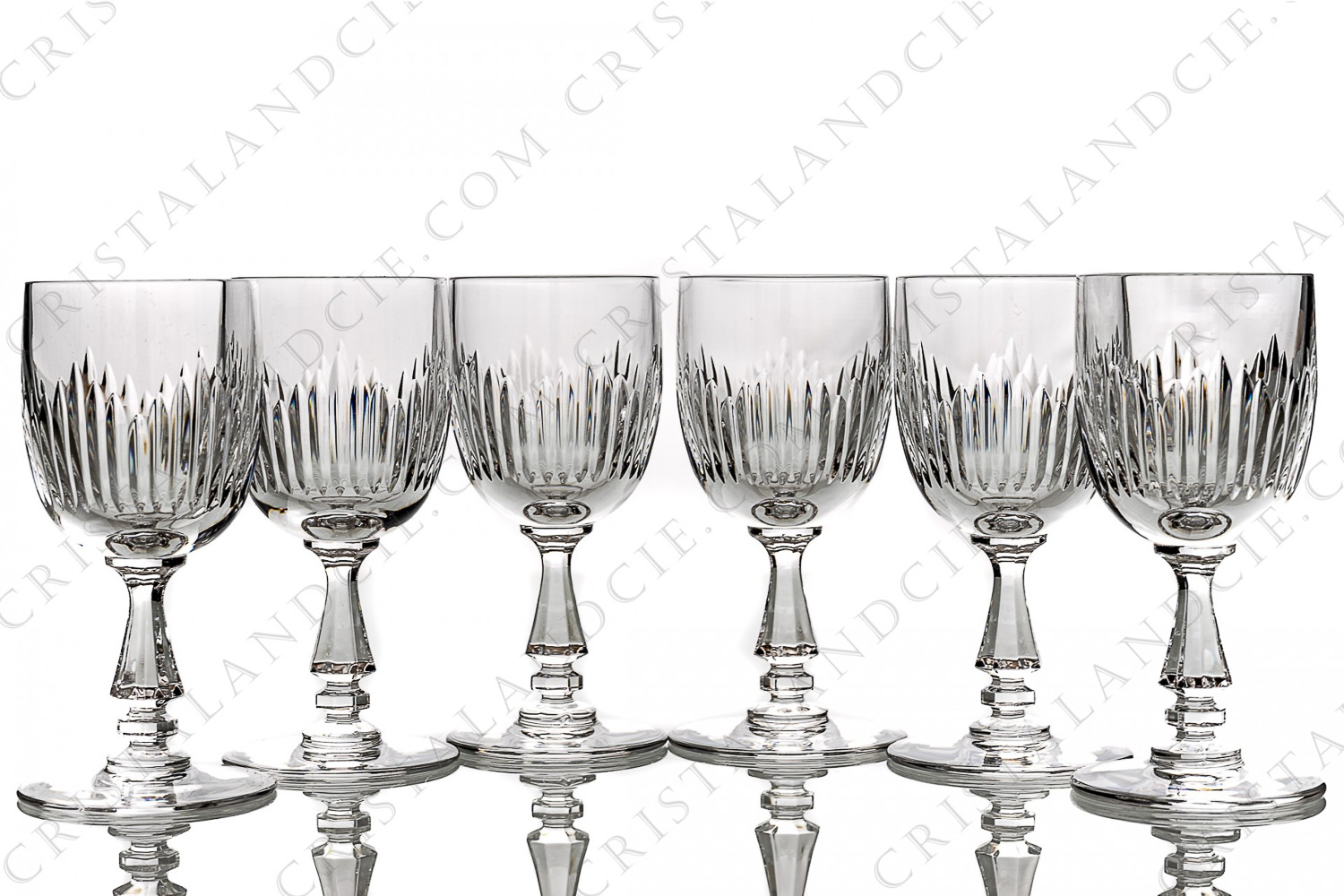 Set of six wine glasses n°4 in crystal by Saint-Louis pattern Liane decorated with cut bevels photo-1