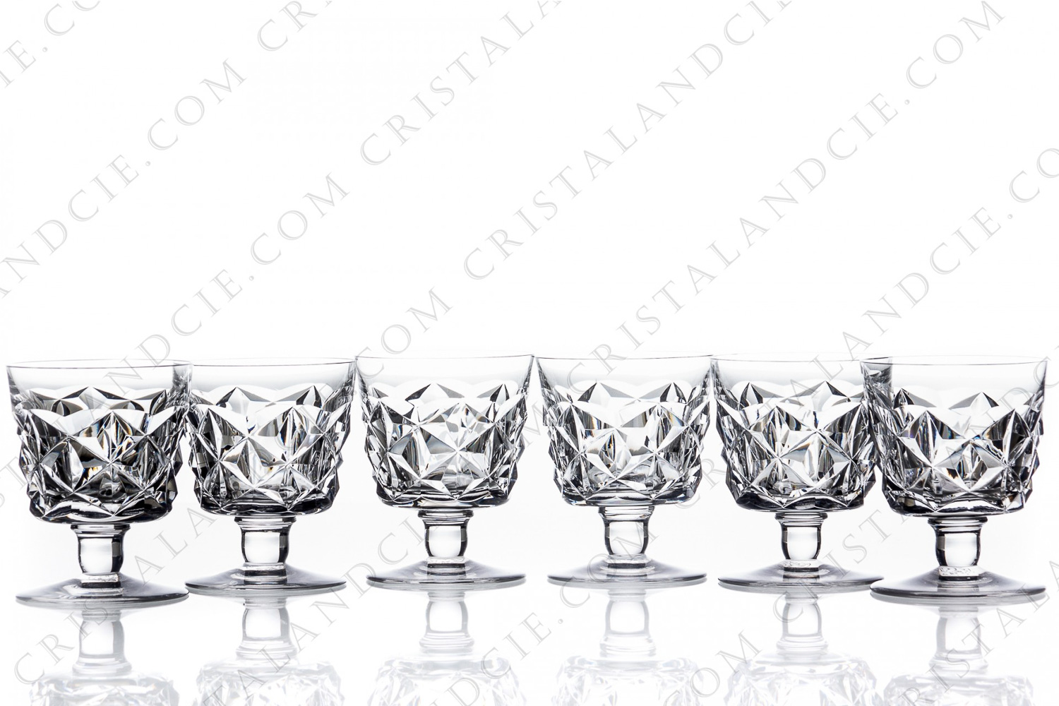Set of six wine glasses n°4 in crystal by Baccarat pattern Muret with an important cut pattern photo-1