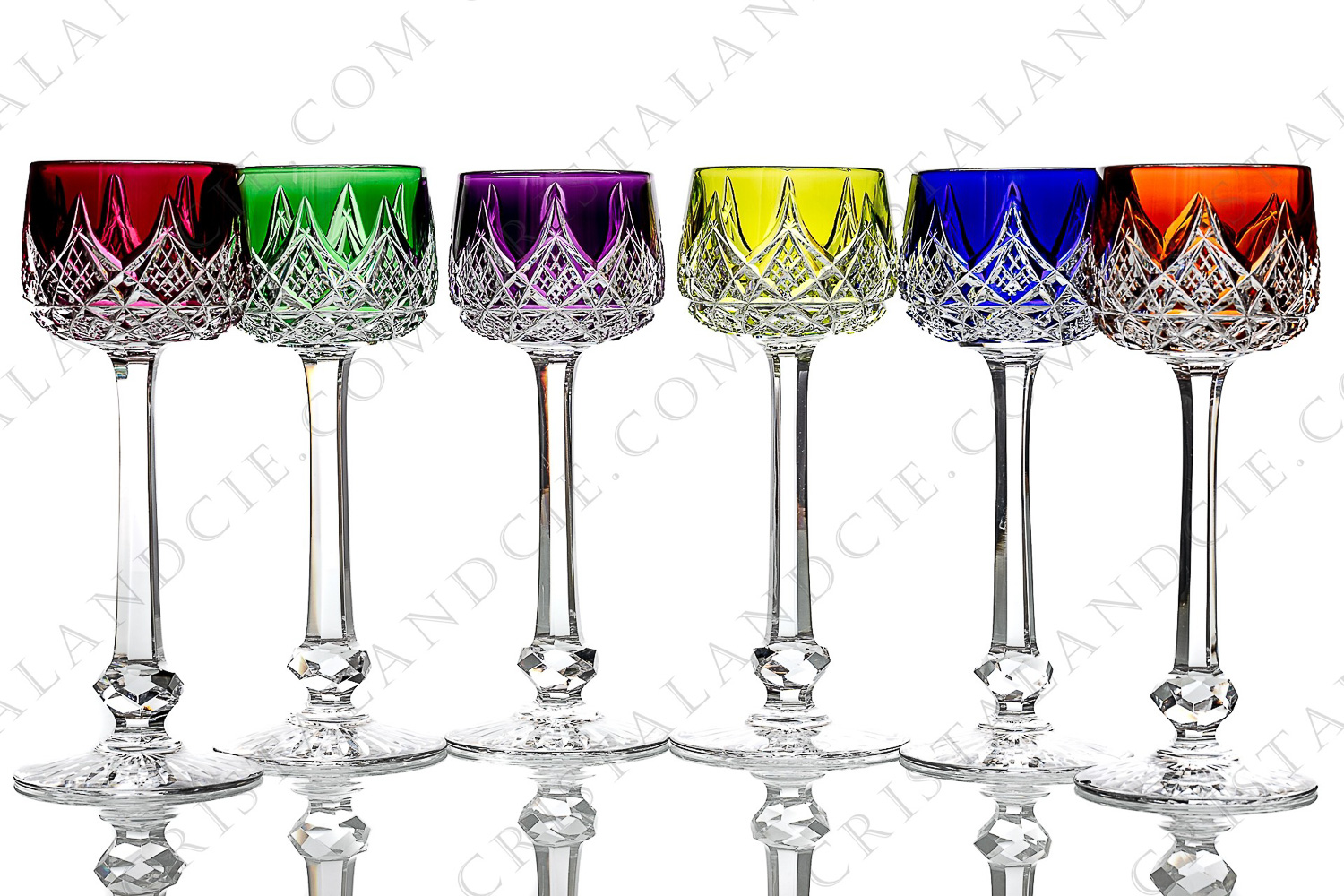 Série de six verres à vin du Rhin roemers en cristal double-couches de Baccarat modèle Colbert présentant un important décor taillé photo-1