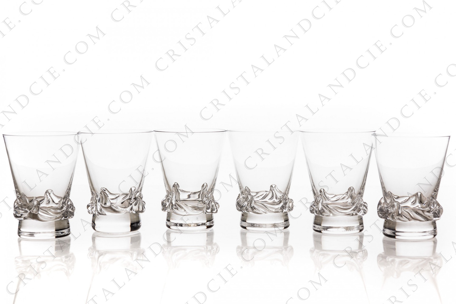Set of six wine glasses n°4 in crystal by Daum pattern Sorcy decorated with waves on the base photo-1