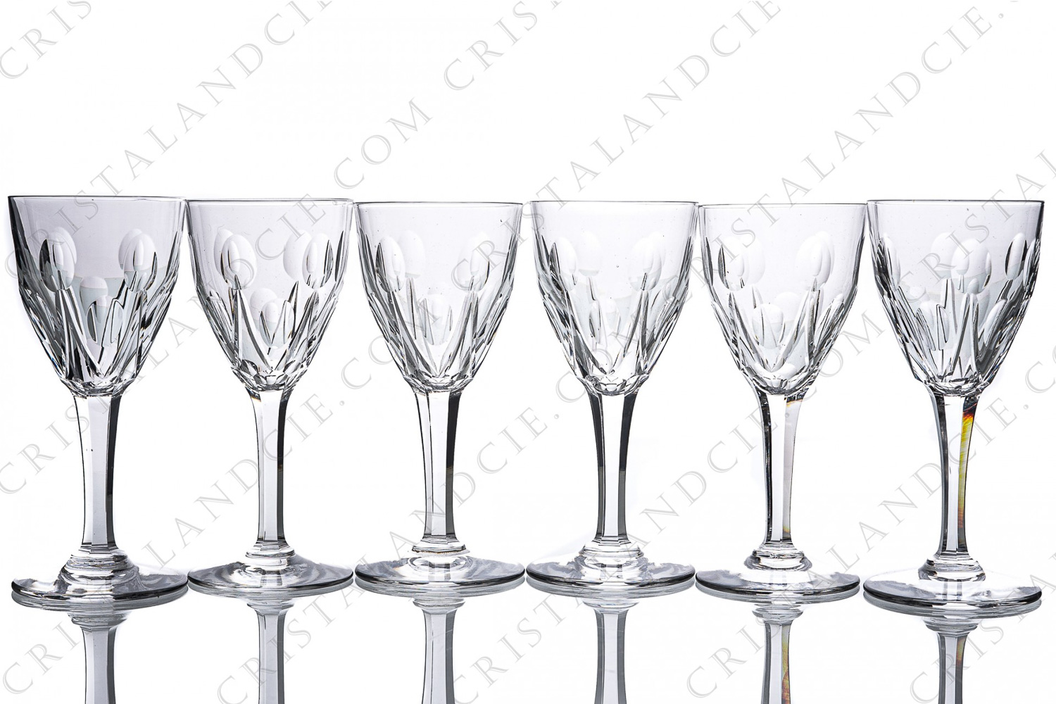 Set of six wine glasses n°4 in crystal by Saint-Louis pattern Vic with a cut pattern photo-1