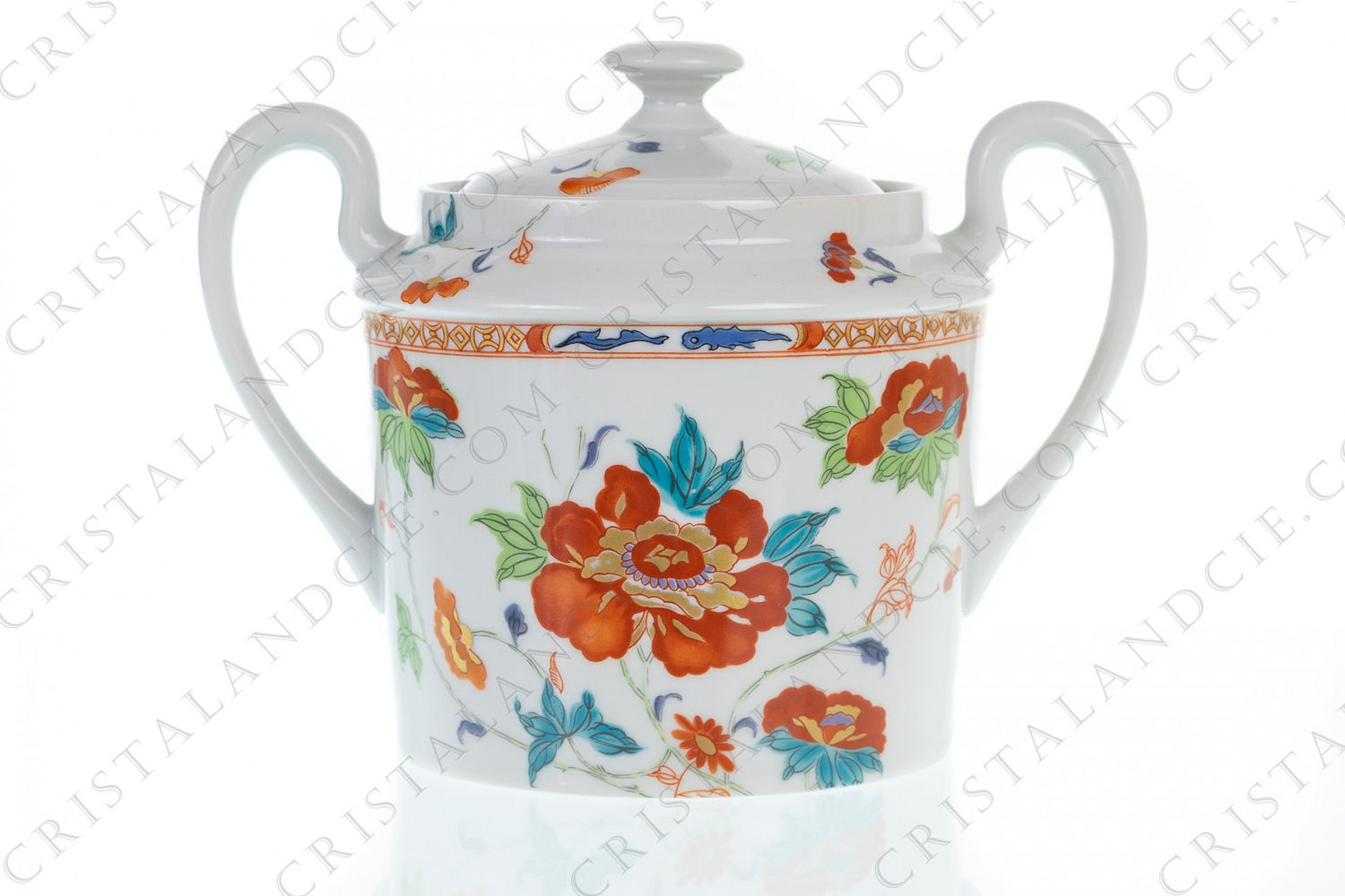 Sugar bowl in Limoges china by Raynaud pattern Hokusai decorated with gold and polychrome flowers photo-1