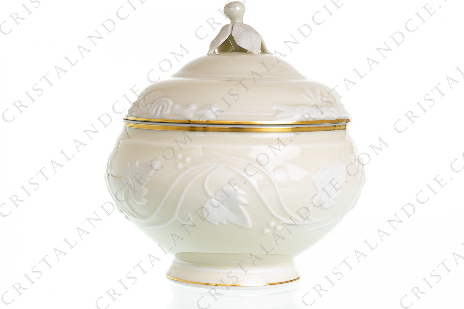 Sucrier en porcelaine de Limoges de la maison Haviland et Parlon modèle Impératrice blanc orné de feuilles de lierres en biscuit et de filets or photo-1