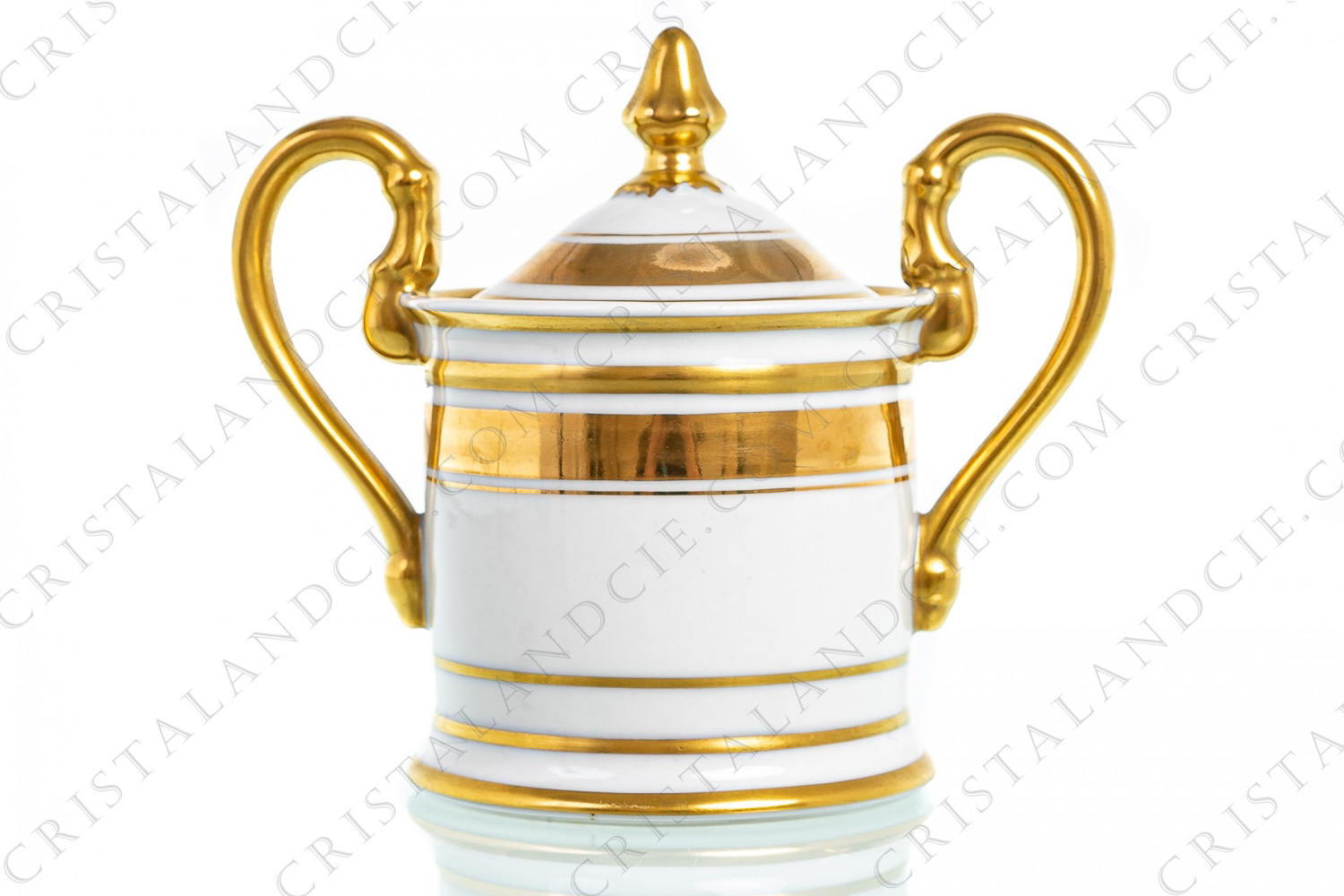 Sucrier en porcelaine de Limoges de la maison Pastaud orné de filets or peints à la main photo-1