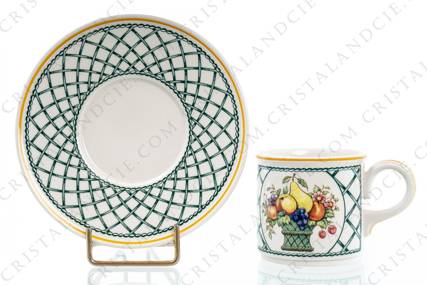 Tasse à café en porcelaine de Villeroy et Boch modèle Basket ornée d un panier de fruits photo-1