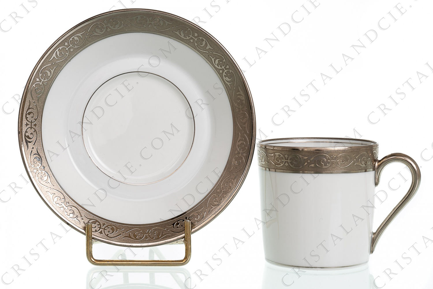 Coffee cup in Limoges china by Haviland pattern Louis XVIII decorated with friezes in platinium inlays photo-1