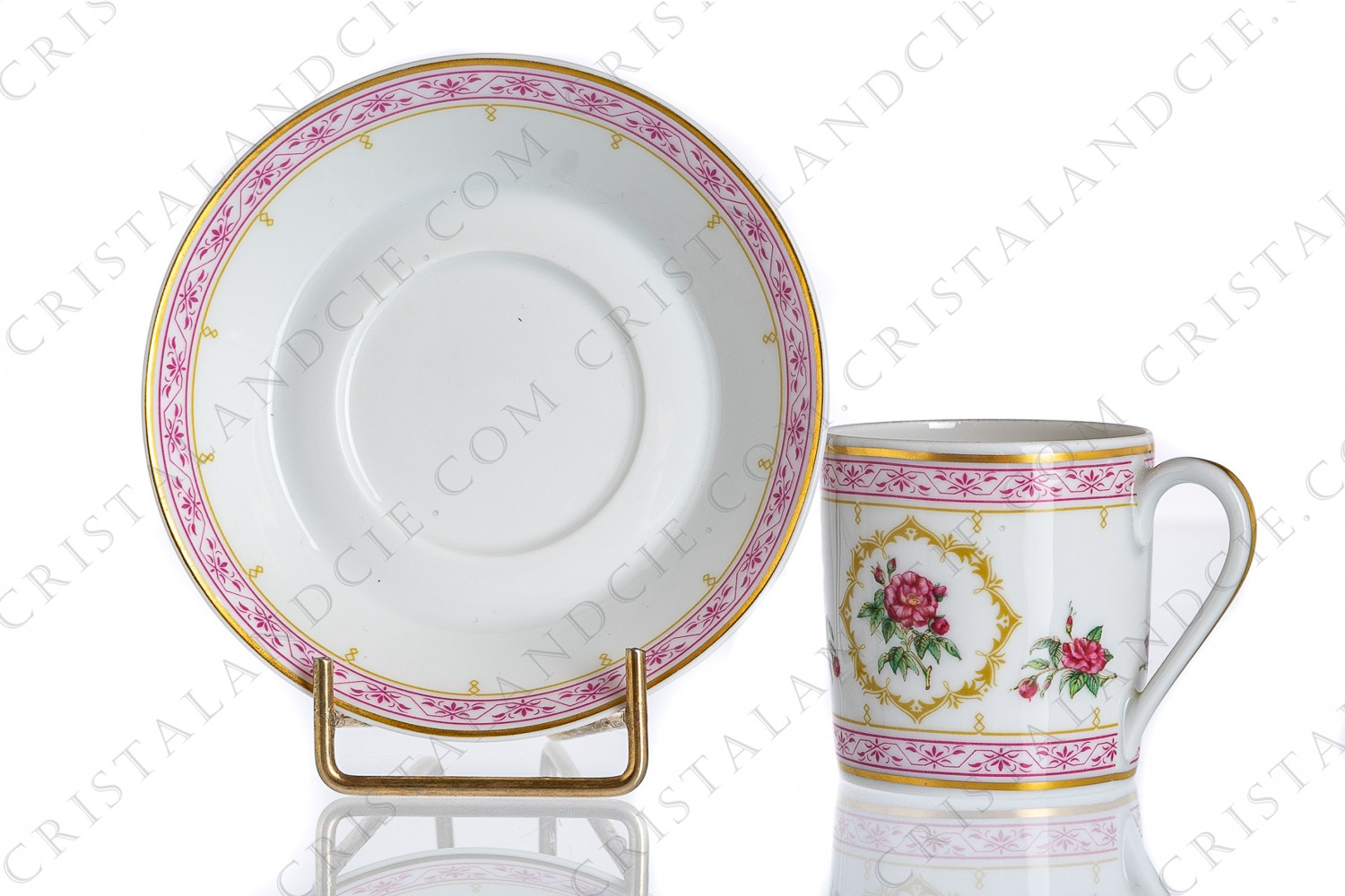 Coffee cup in Limoges china by Haviland collection Empress Josephine pattern Rosa Mundi, decorated with polychromes roses and with pink and gold friezes and borders photo-1