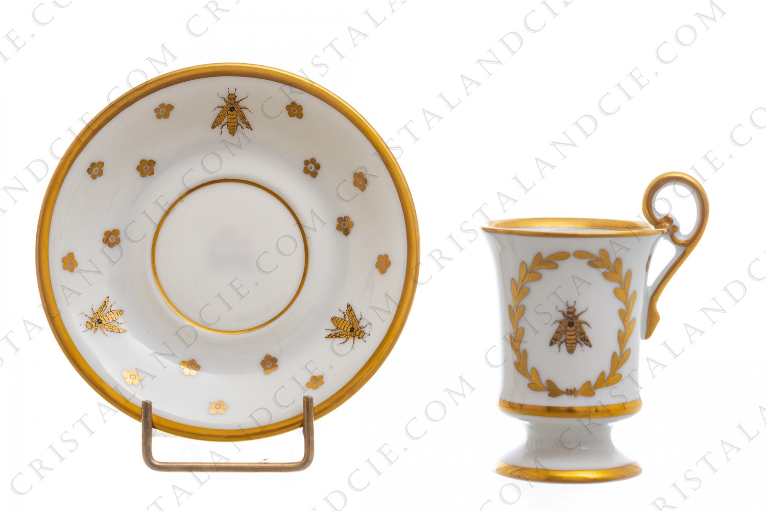 Chocolate cup in Limoges china with a gold hand painted pattern with attributes of Napoleon the 1st photo-1