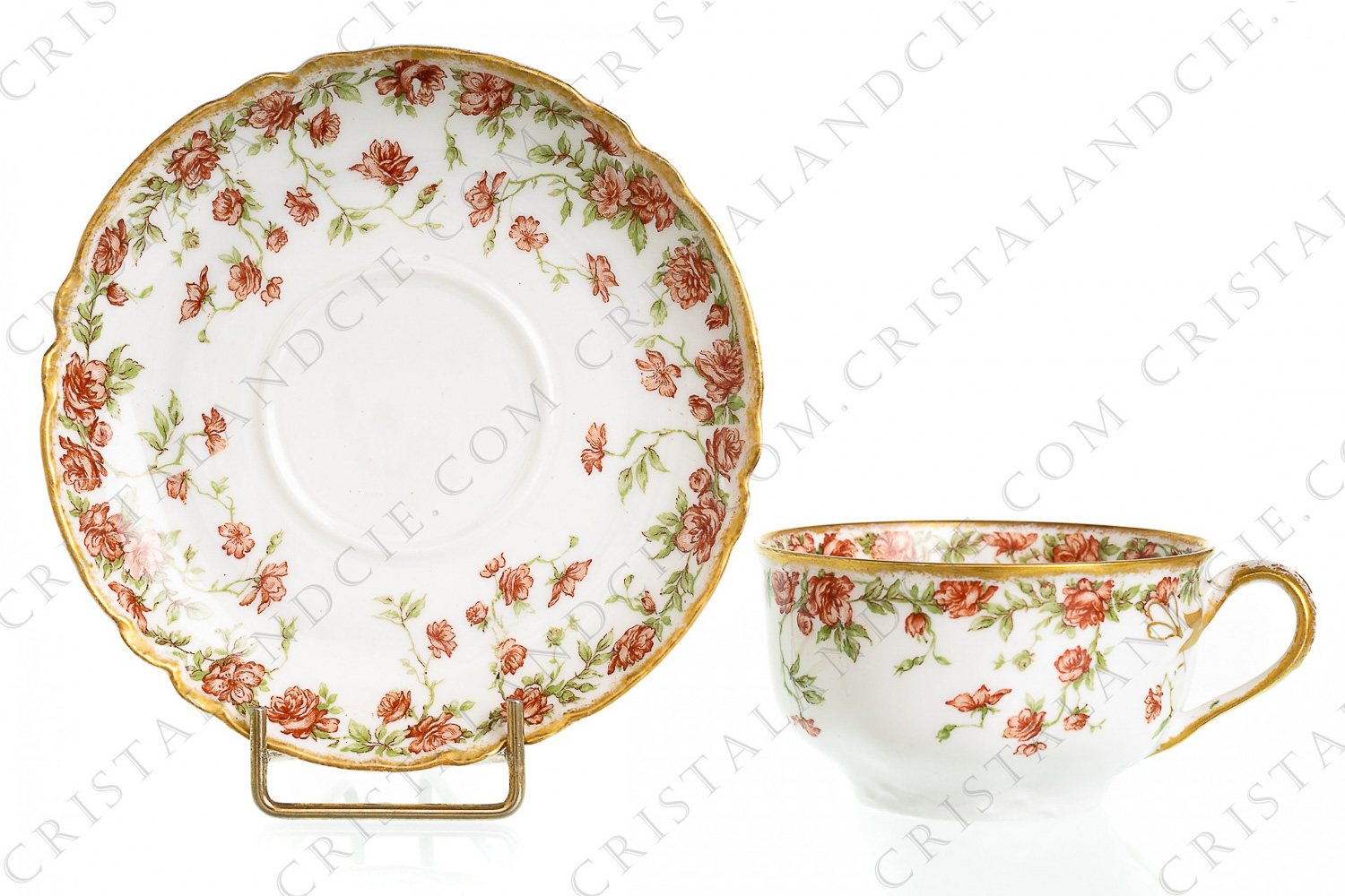 Tea cup in Limoges china by Haviland decorated with friezes of roses and gold borders, handle as gold ribbon photo-1