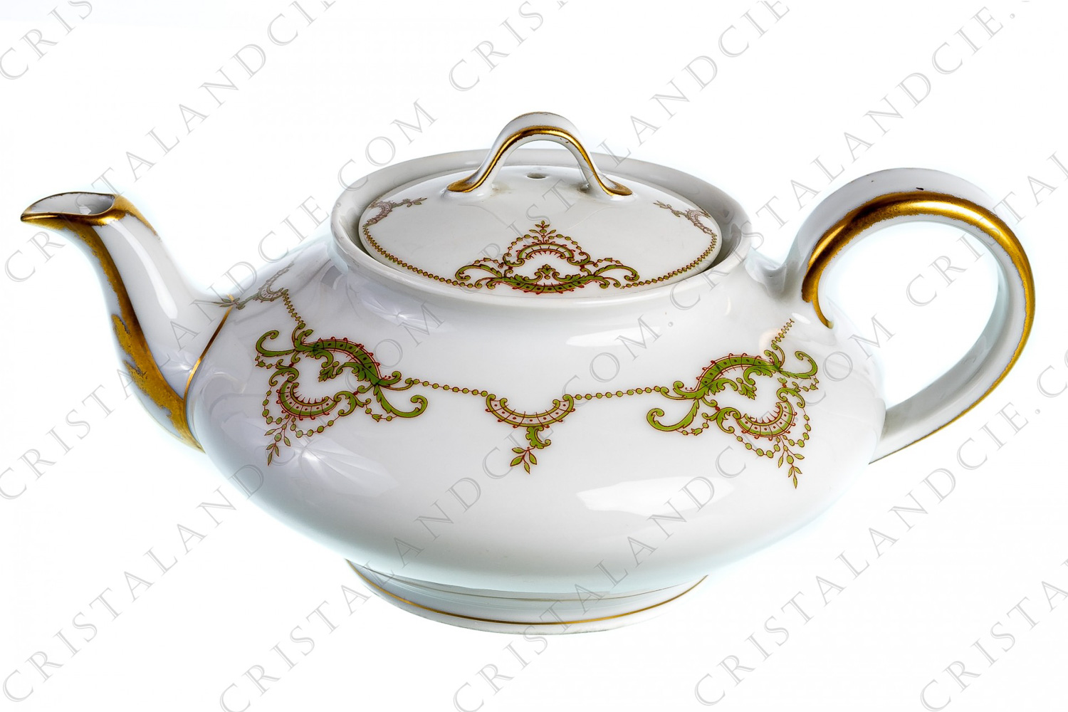 Tea pot in Limoges china by Théodore Haviland decorated with green and gold acanthus leaf foliage photo-1
