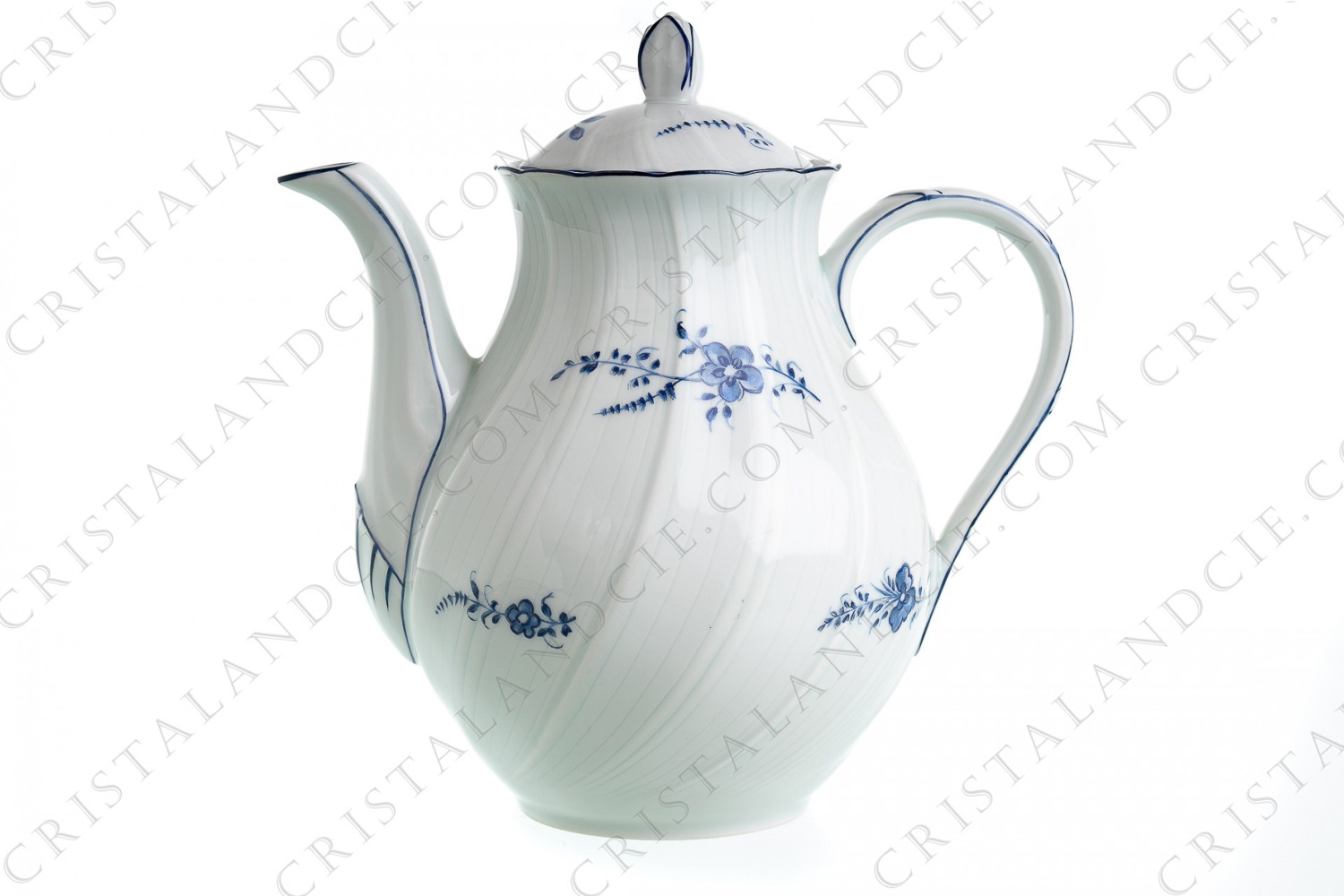 Tea pot in Limoges china by Bernardaud pattern Brindille, decorated with flowered twigs in shades of blue photo-1