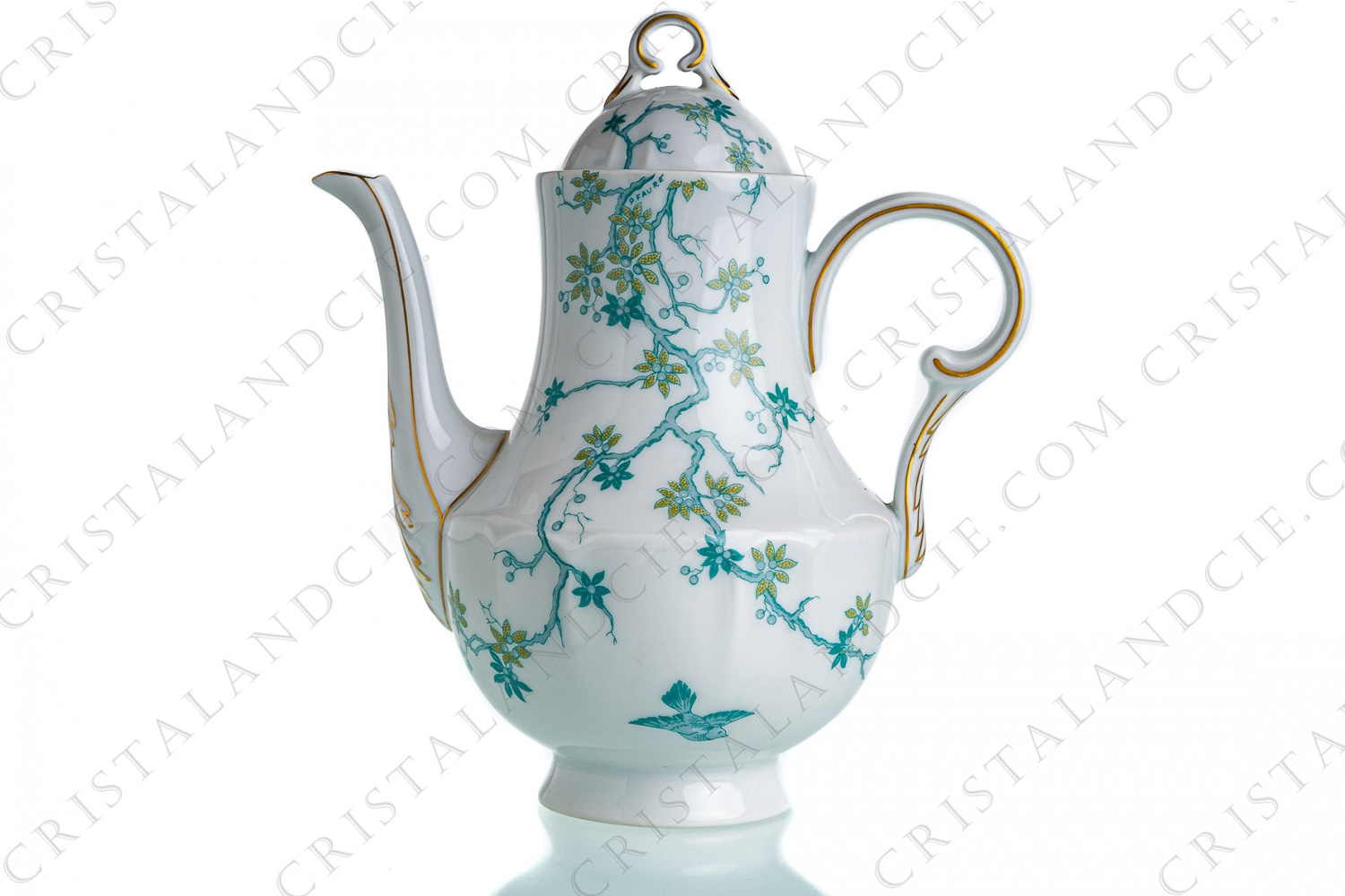 Théière en porcelaine de LImoges de la maison Haviland et Parlon présentant un décor de branches fleuries et d oiseau dans un camaïeu de bleus photo-1
