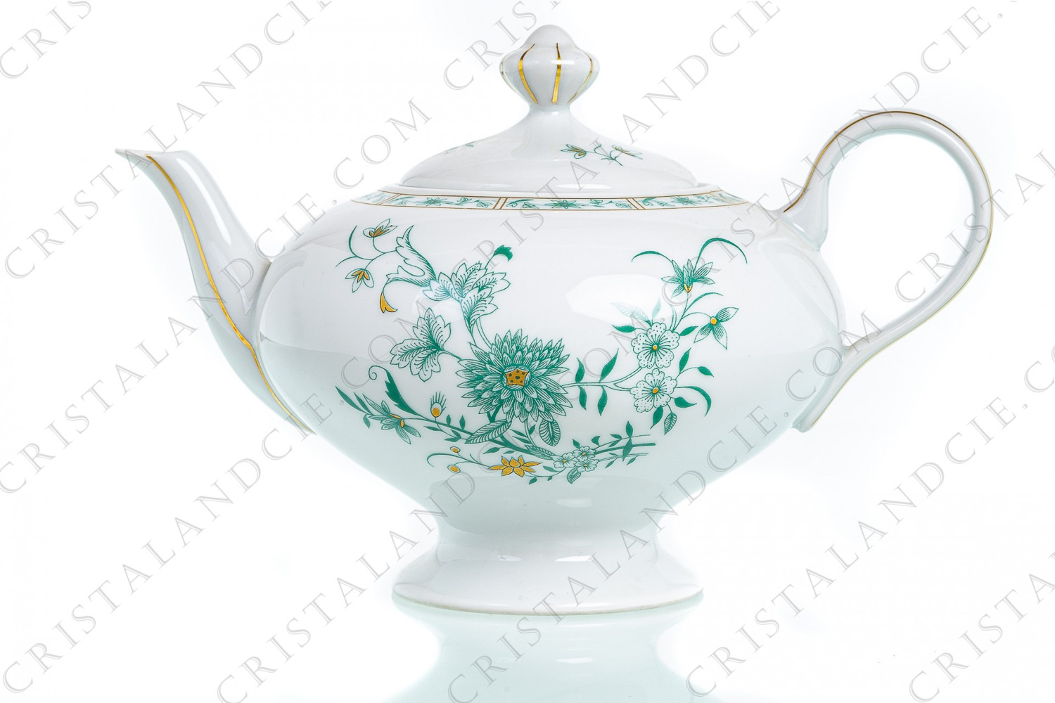 Théière en porcelaine de Limoges de la maison Bernardaud modèle Pékin ornée de fleurs vertes rehaussées or photo-1