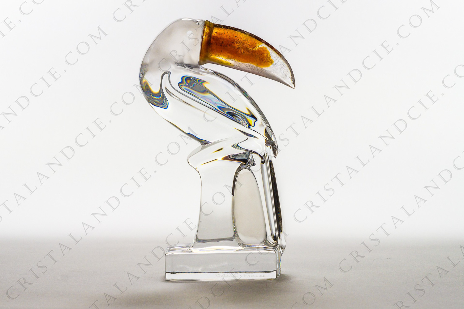 Toucan in crystal by Daum with a beak in orange pâte de verre photo-1