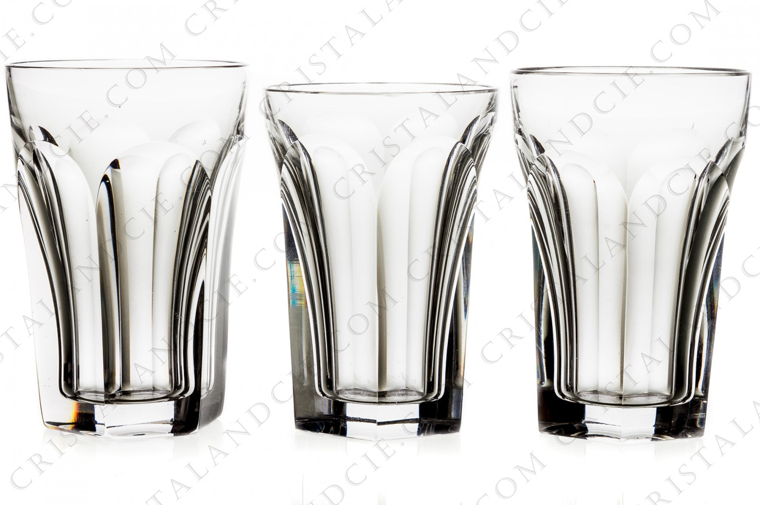 Set of three tumblers in crystal by Baccarat pattern Harcourt with flatcuts photo-1