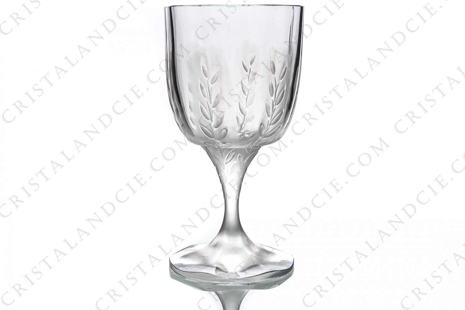 Vase in crystal by Lalique pattern Lelia forming a chalice with venetian cut decorated with a frosted vegetable pattern photo-1